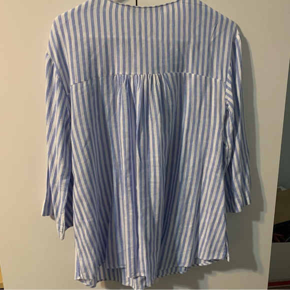 ZARA Blue and White Linen Blend Tunic Top Blouse with Gold Button Detail. Size S - Picture 11 of 14